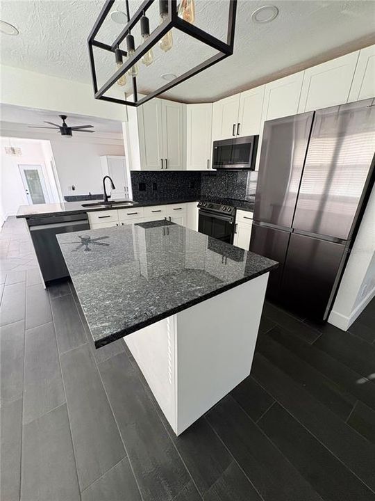 For Sale: $599,000 (4 beds, 3 baths, 1276 Square Feet)
