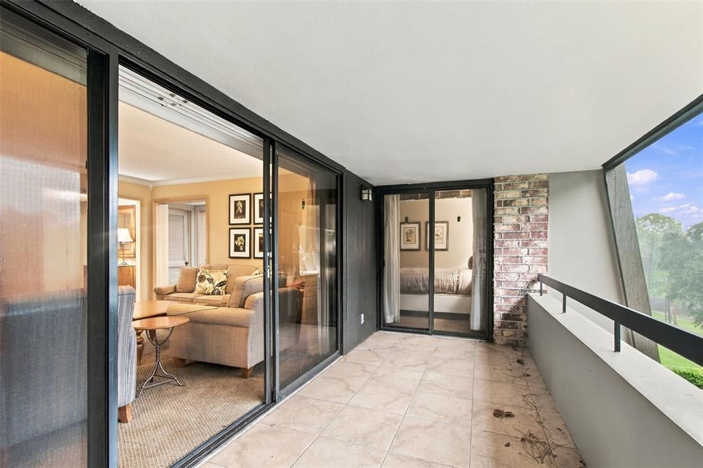 На продажу: $379,900 (2 спален, 2 ванн, 1210 Квадратных фут)
