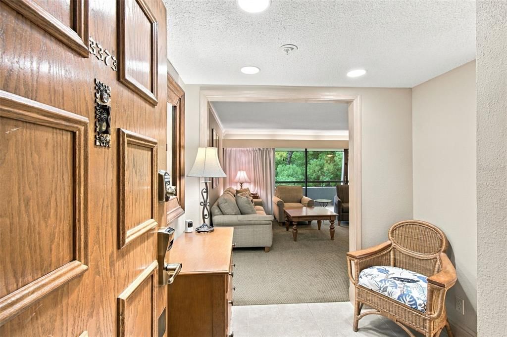 На продажу: $379,900 (2 спален, 2 ванн, 1210 Квадратных фут)