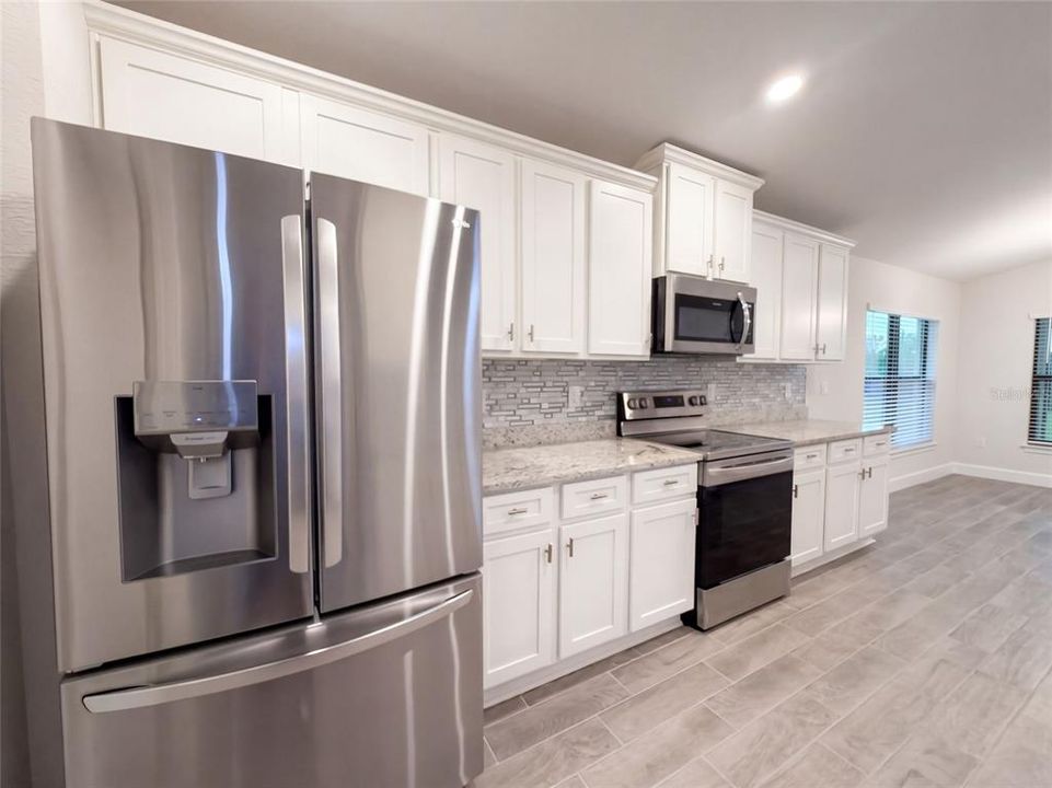 For Sale: $400,000 (3 beds, 2 baths, 1970 Square Feet)