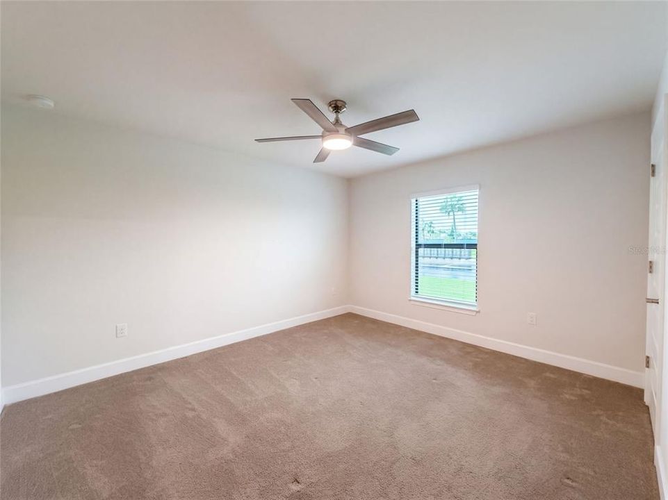 For Sale: $400,000 (3 beds, 2 baths, 1970 Square Feet)