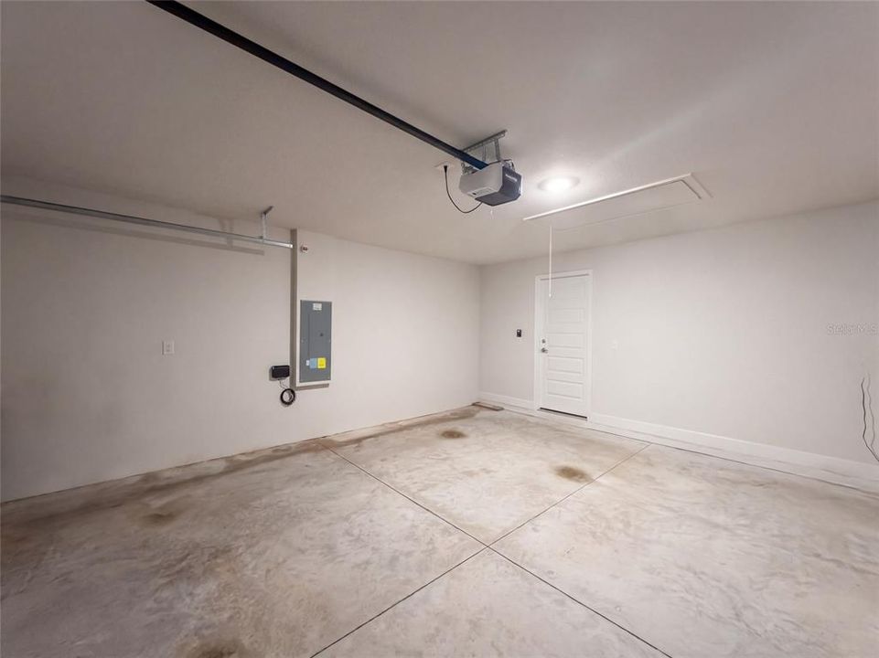 For Sale: $400,000 (3 beds, 2 baths, 1970 Square Feet)