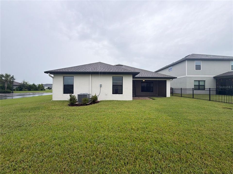 For Sale: $400,000 (3 beds, 2 baths, 1970 Square Feet)