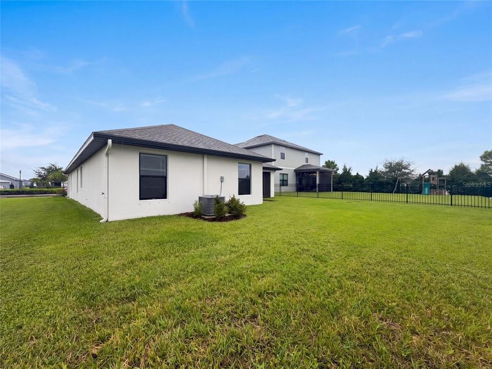 For Sale: $400,000 (3 beds, 2 baths, 1970 Square Feet)
