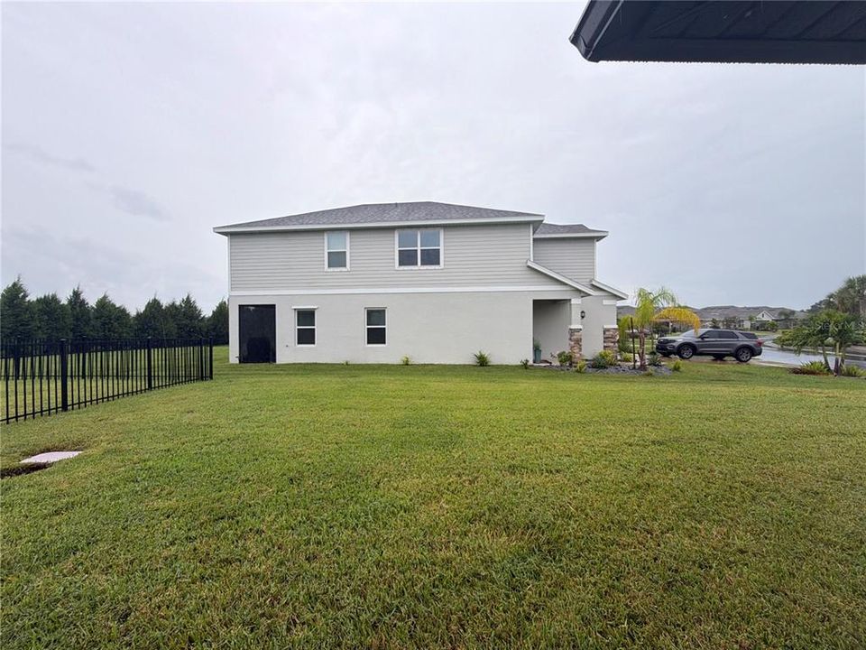 For Sale: $400,000 (3 beds, 2 baths, 1970 Square Feet)
