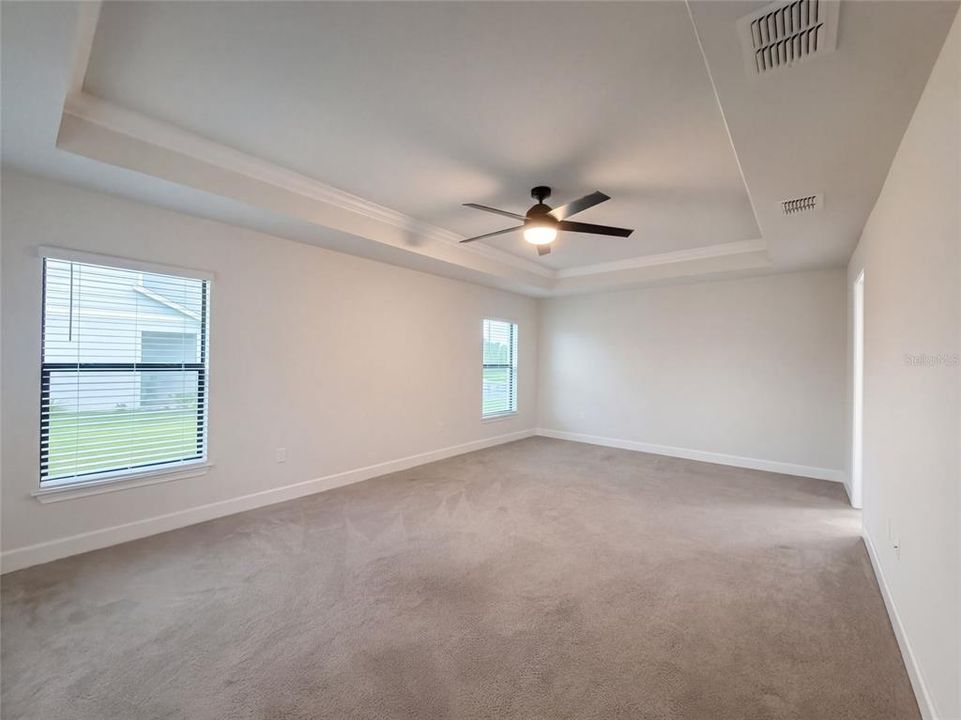 For Sale: $400,000 (3 beds, 2 baths, 1970 Square Feet)
