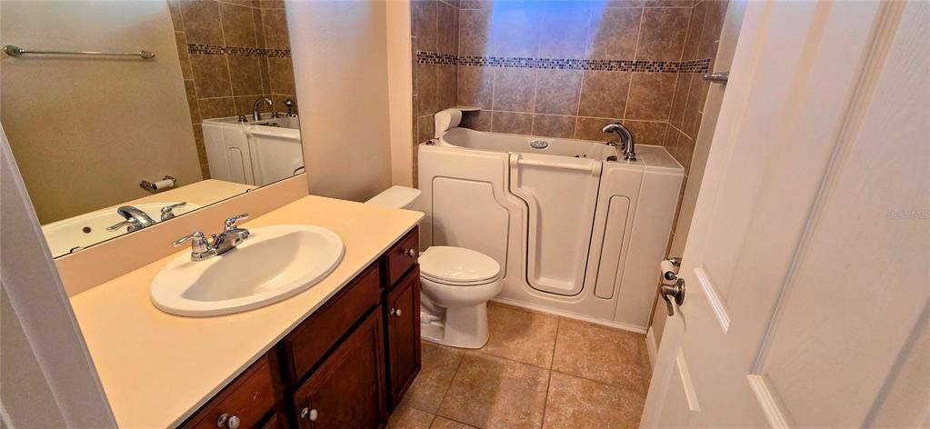 В аренду: $2,500 (3 спален, 3 ванн, 2761 Квадратных фут)