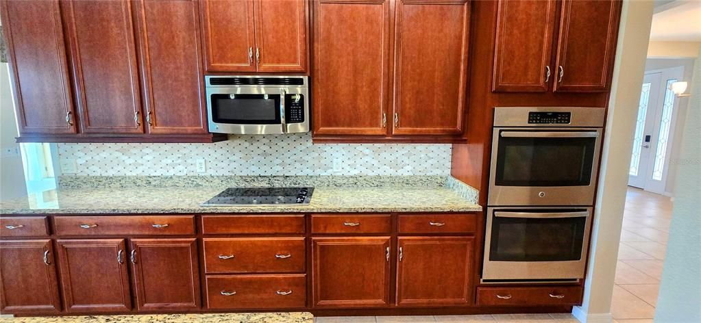 В аренду: $2,500 (3 спален, 3 ванн, 2761 Квадратных фут)