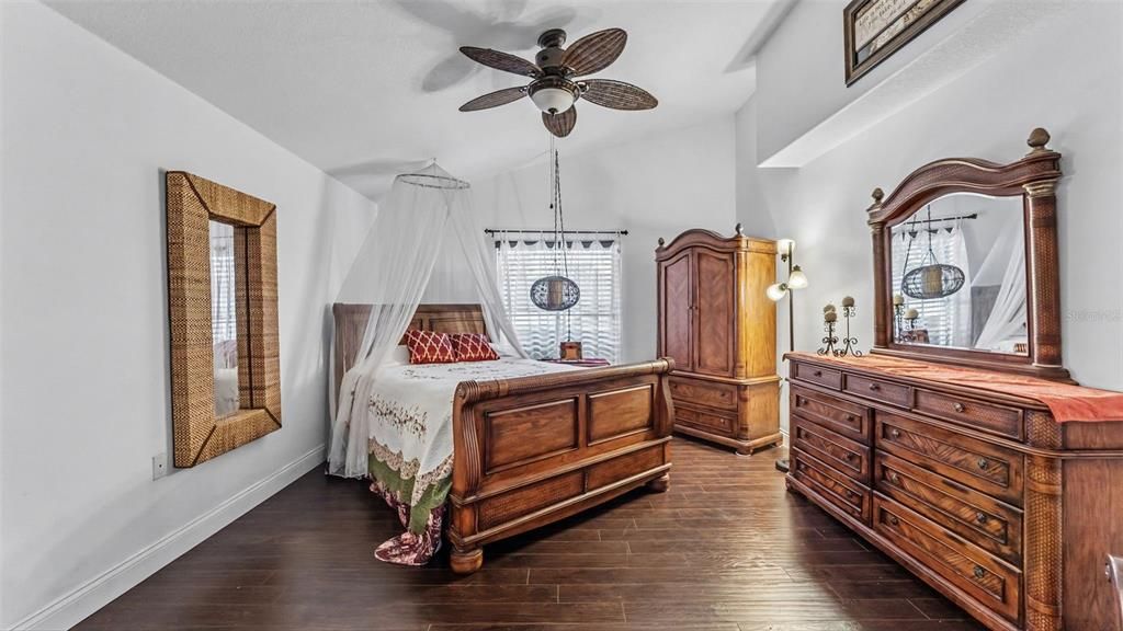 На продажу: $335,000 (3 спален, 2 ванн, 1644 Квадратных фут)