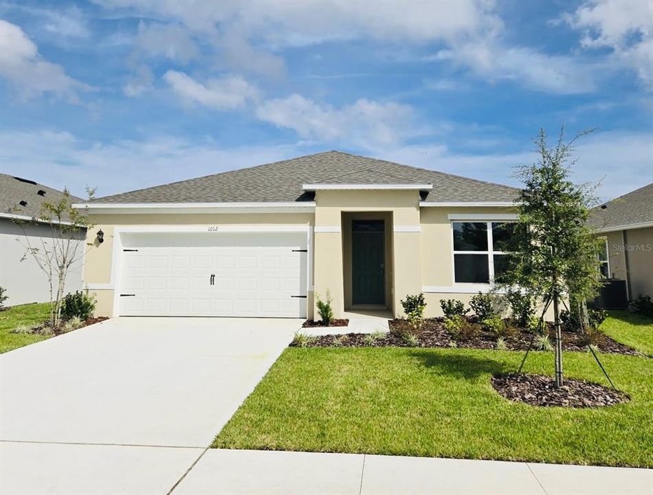 For Rent: $2,500 (3 beds, 2 baths, 1672 Square Feet)