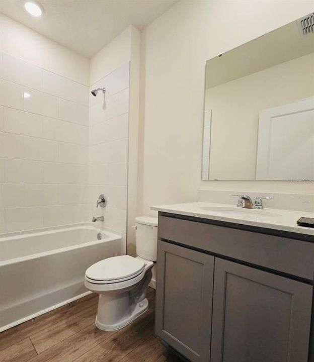 For Rent: $2,500 (3 beds, 2 baths, 1672 Square Feet)