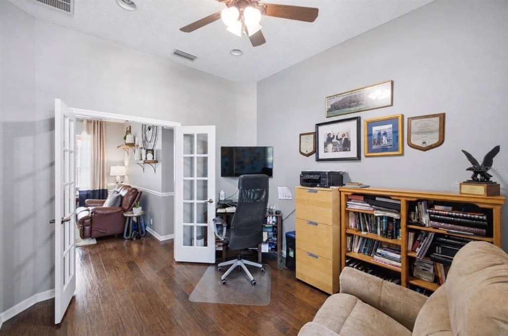 For Sale: $689,900 (4 beds, 3 baths, 2884 Square Feet)
