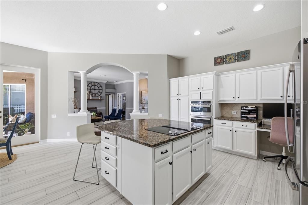 For Sale: $689,900 (4 beds, 3 baths, 2884 Square Feet)