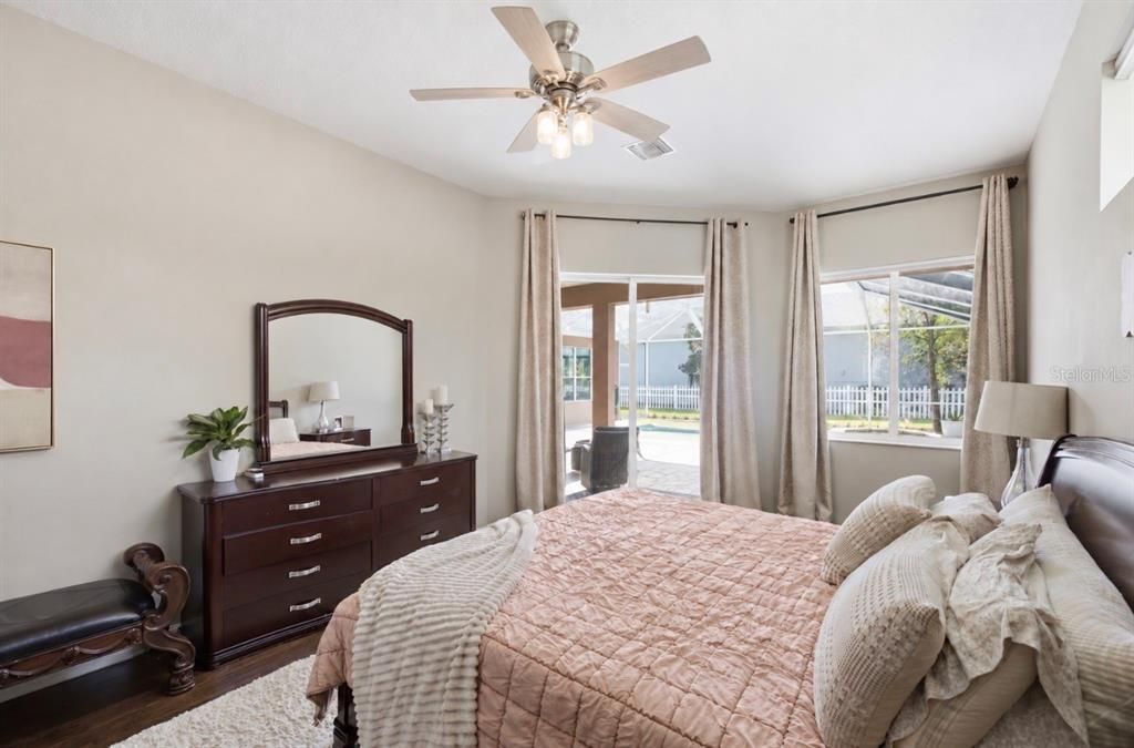 For Sale: $689,900 (4 beds, 3 baths, 2884 Square Feet)