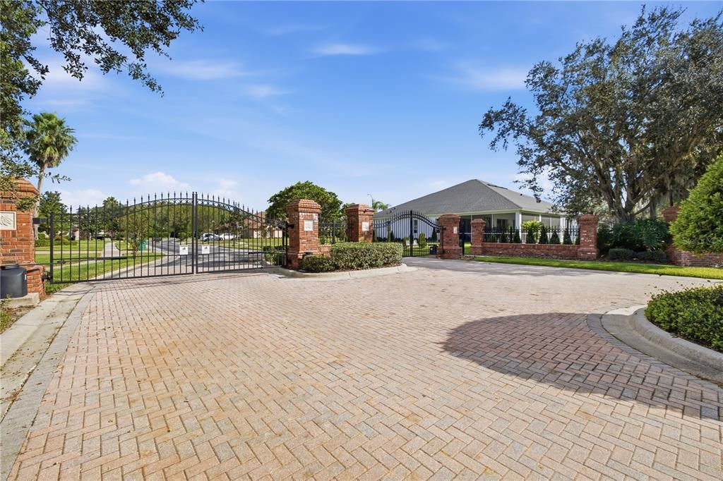 For Sale: $689,900 (4 beds, 3 baths, 2884 Square Feet)