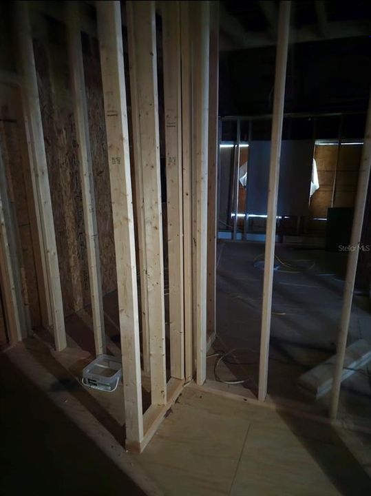 For Sale: $125,000 (3 beds, 1 baths, 928 Square Feet)