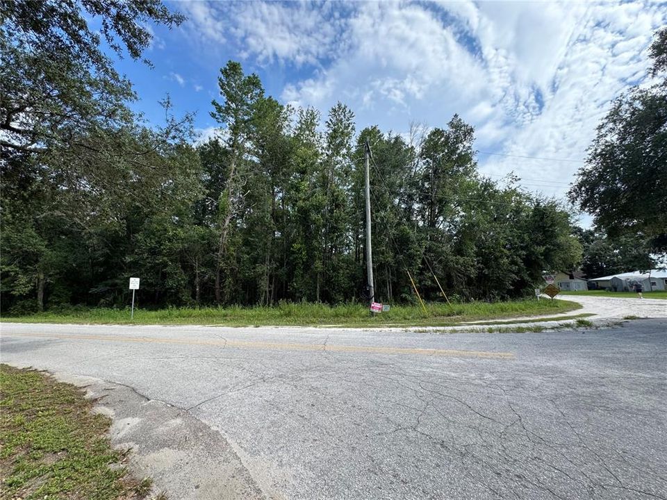 待售: $12,500 (0.24 acres)