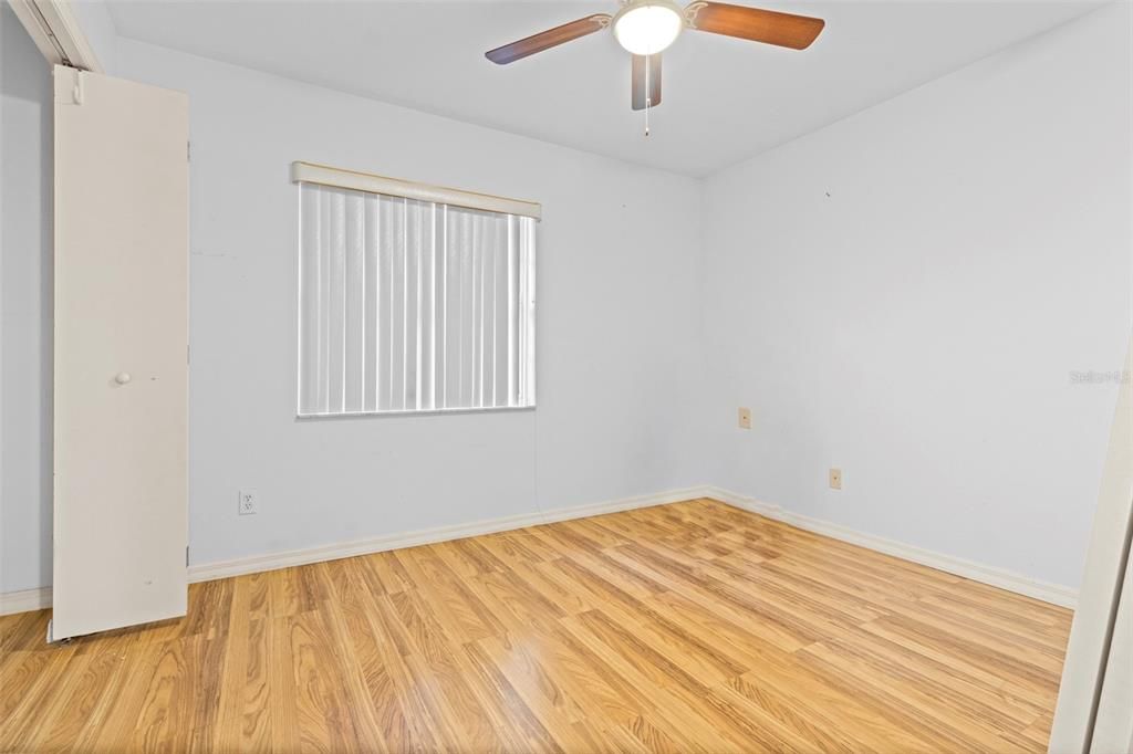 Active With Contract: $205,000 (3 beds, 2 baths, 1108 Square Feet)
