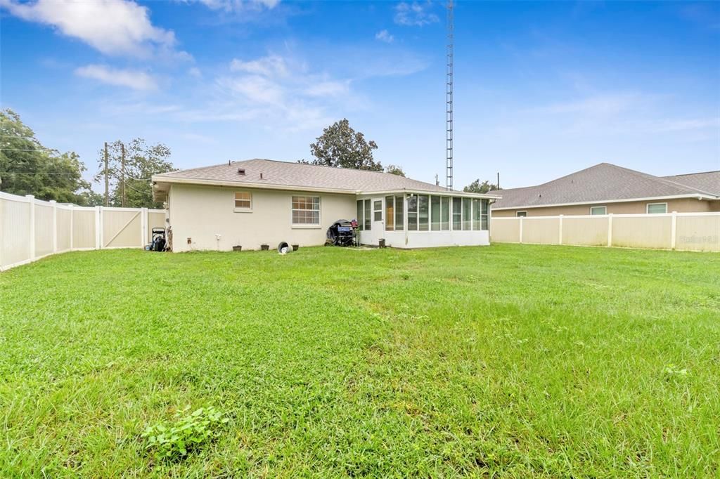 Active With Contract: $205,000 (3 beds, 2 baths, 1108 Square Feet)