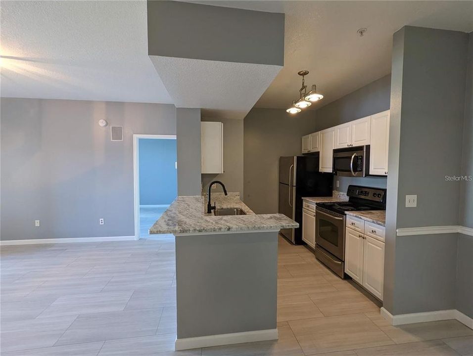 В аренду: $1,850 (2 спален, 2 ванн, 1041 Квадратных фут)