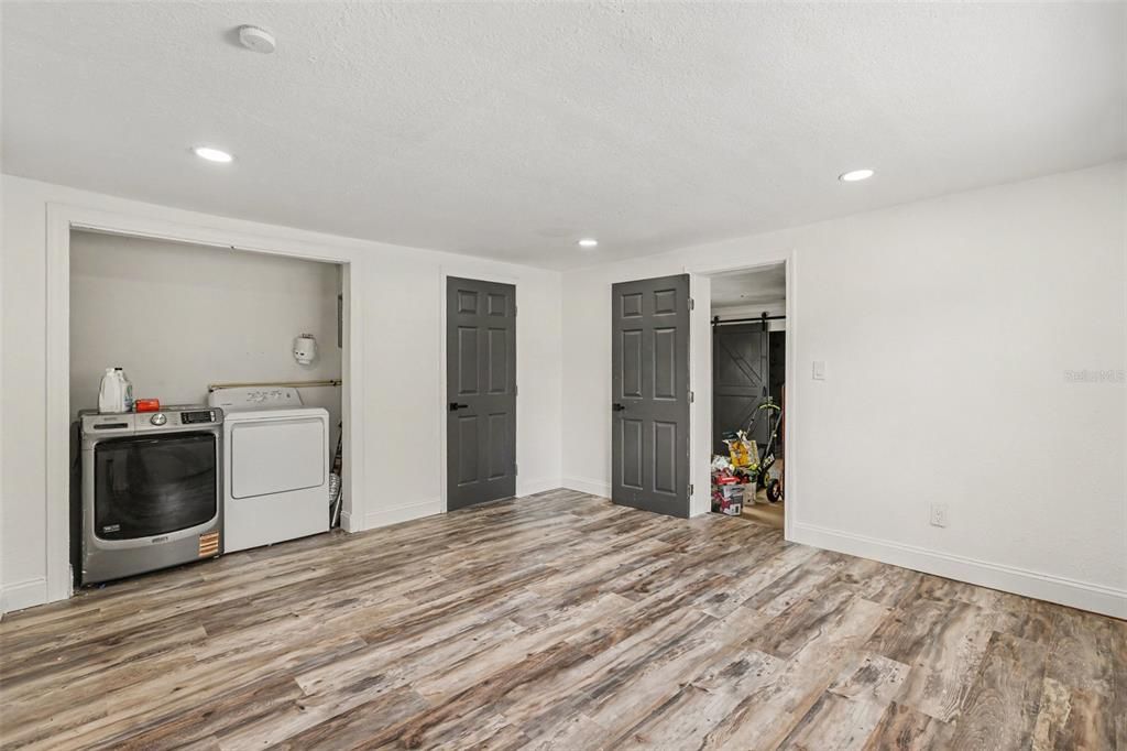 En Venta: $425,000 (3 camas, 2 baños, 1860 Pies cuadrados)
