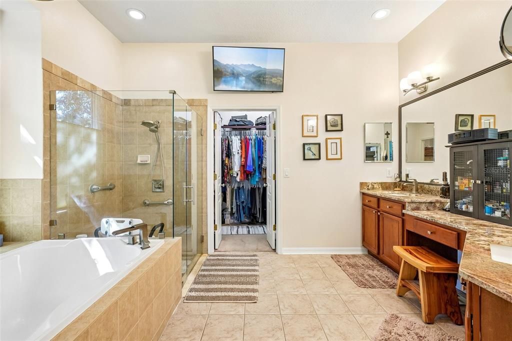 For Sale: $575,000 (4 beds, 3 baths, 2795 Square Feet)