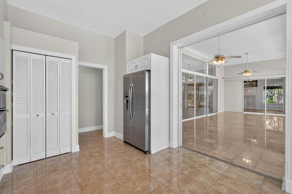 For Sale: $675,000 (3 beds, 3 baths, 2917 Square Feet)