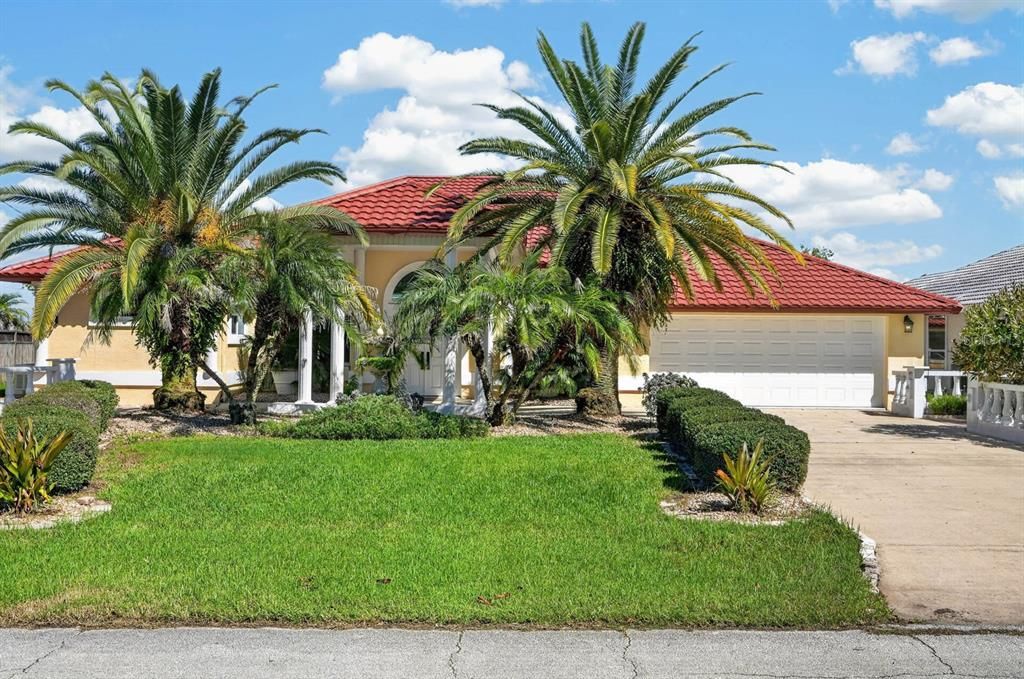For Sale: $675,000 (3 beds, 3 baths, 2917 Square Feet)