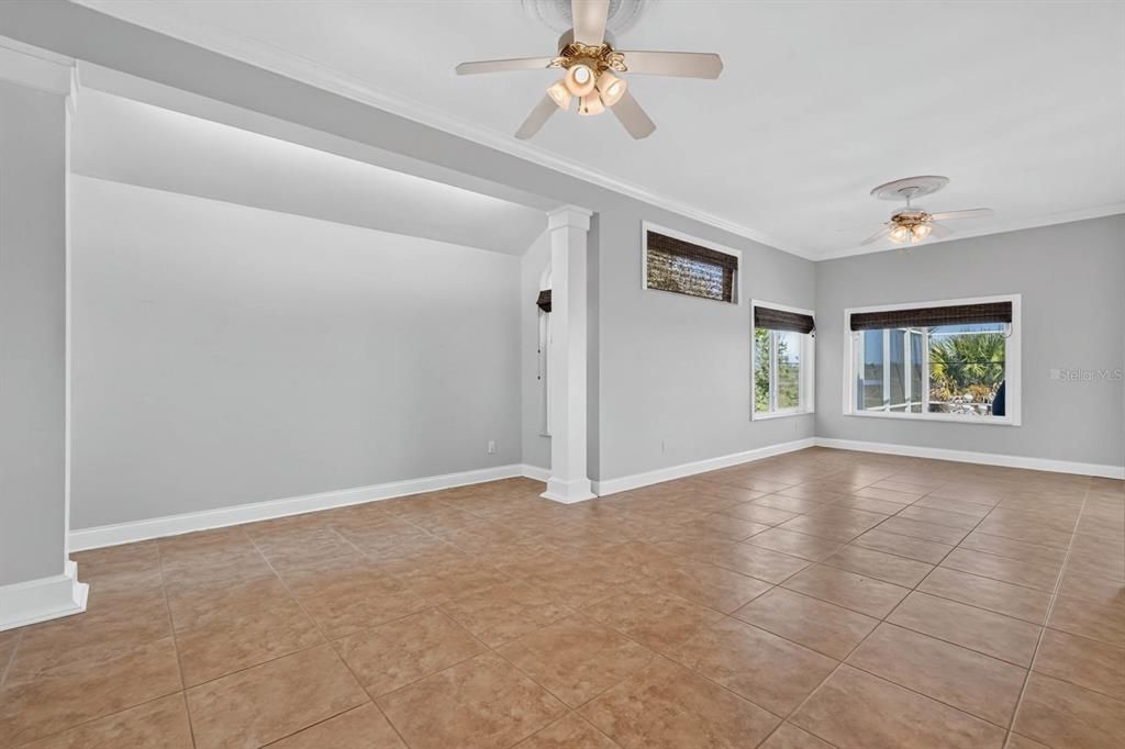 For Sale: $675,000 (3 beds, 3 baths, 2917 Square Feet)