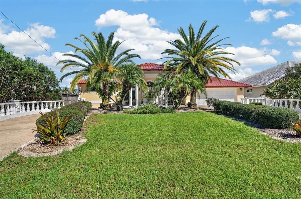 For Sale: $675,000 (3 beds, 3 baths, 2917 Square Feet)