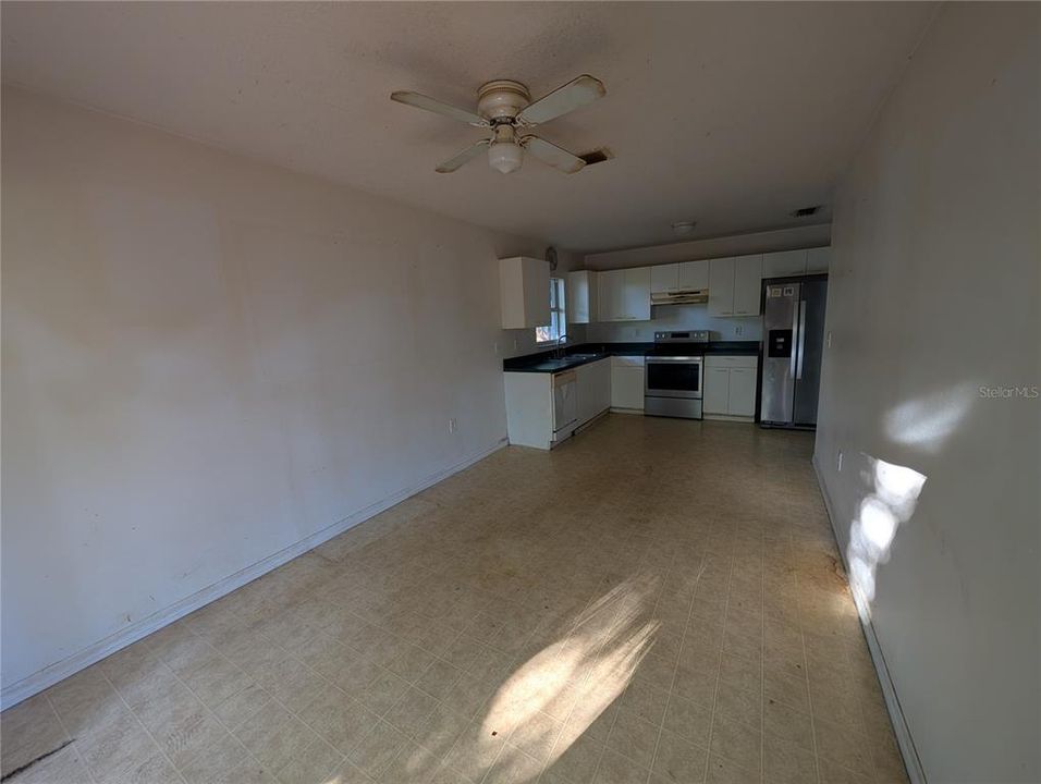 For Sale: $250,000 (3 beds, 2 baths, 1110 Square Feet)