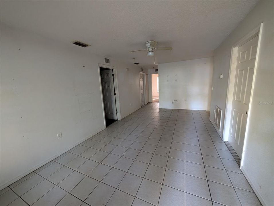 For Sale: $250,000 (3 beds, 2 baths, 1110 Square Feet)