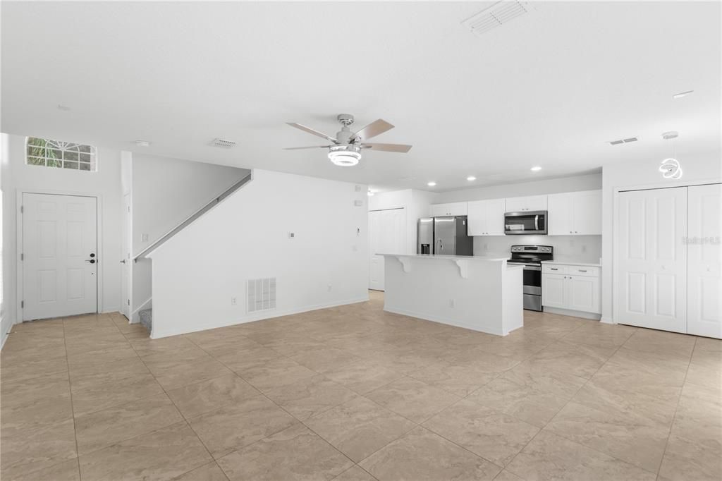 En Venta: $429,000 (4 camas, 2 baños, 1606 Pies cuadrados)