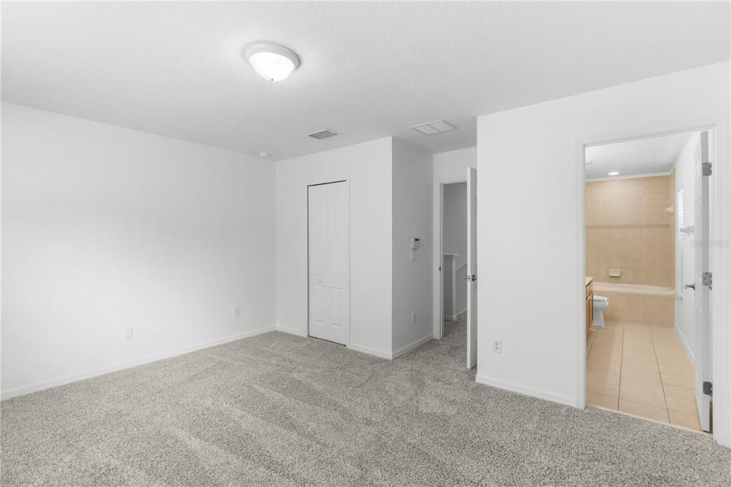 En Venta: $429,000 (4 camas, 2 baños, 1606 Pies cuadrados)