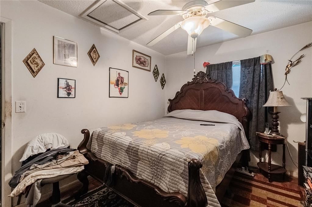 На продажу: $189,000 (2 спален, 1 ванн, 820 Квадратных фут)