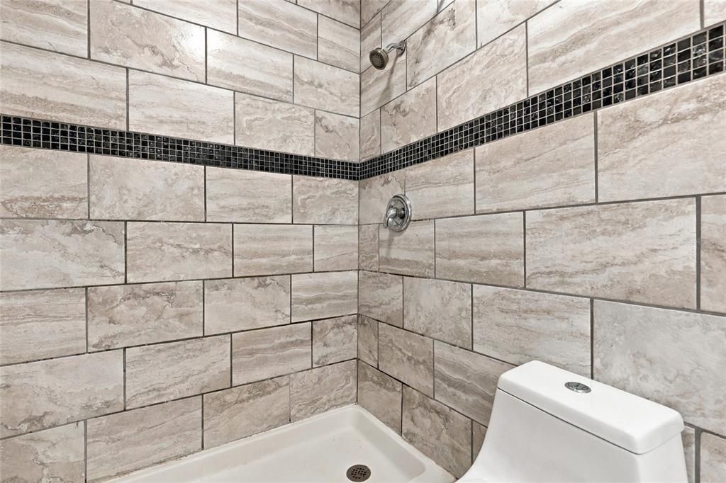 For Sale: $349,000 (2 beds, 2 baths, 1210 Square Feet)