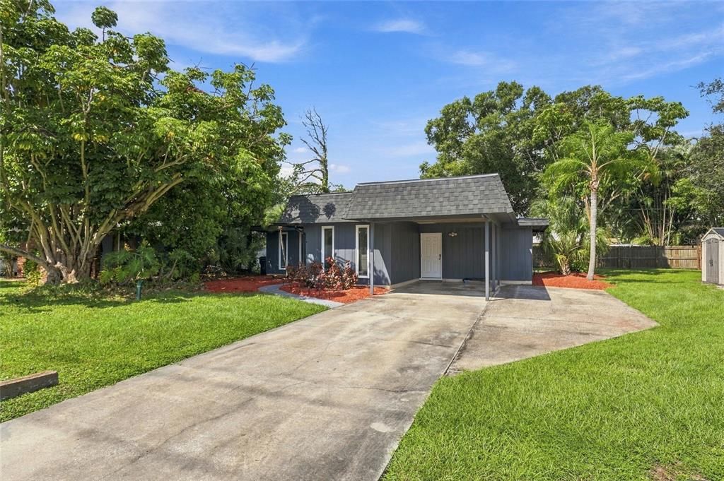 For Sale: $349,000 (2 beds, 2 baths, 1210 Square Feet)