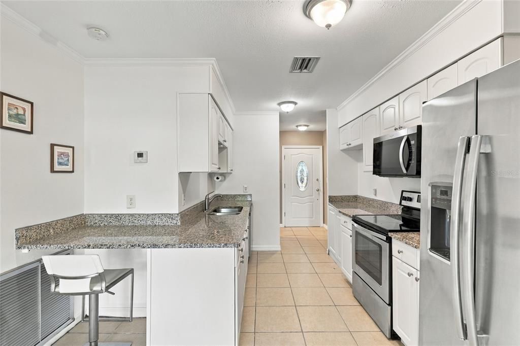 For Sale: $349,000 (2 beds, 2 baths, 1210 Square Feet)