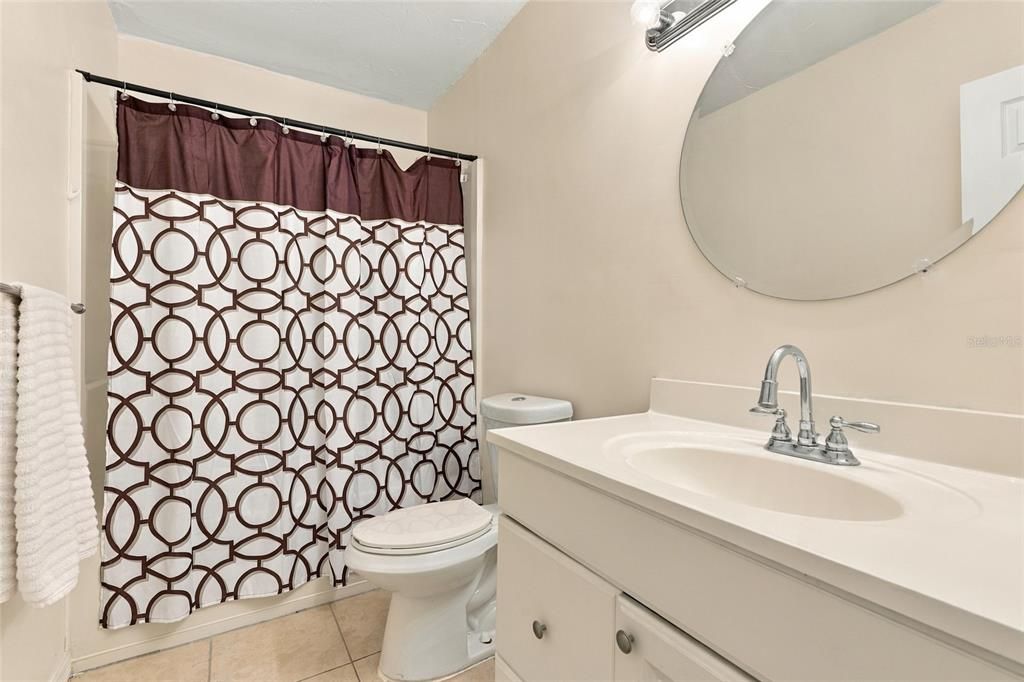 For Sale: $349,000 (2 beds, 2 baths, 1210 Square Feet)