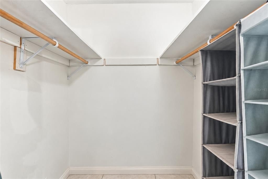 For Sale: $349,000 (2 beds, 2 baths, 1210 Square Feet)