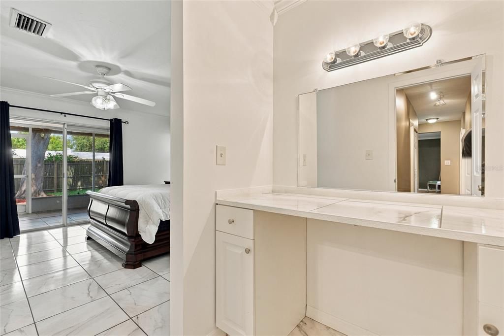 For Sale: $349,000 (2 beds, 2 baths, 1210 Square Feet)