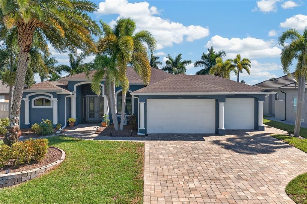 For Sale: $669,500 (3 beds, 2 baths, 2063 Square Feet)