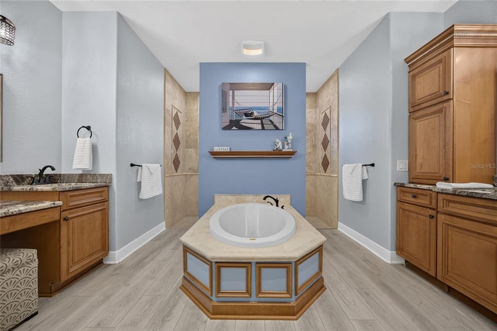 For Sale: $669,500 (3 beds, 2 baths, 2063 Square Feet)