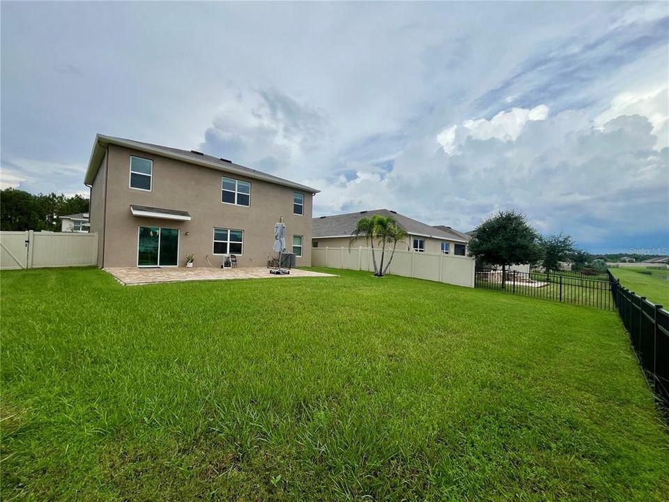 For Rent: $3,250 (5 beds, 3 baths, 2605 Square Feet)