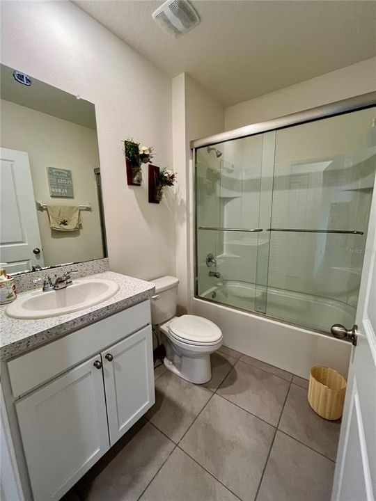 For Rent: $3,250 (5 beds, 3 baths, 2605 Square Feet)