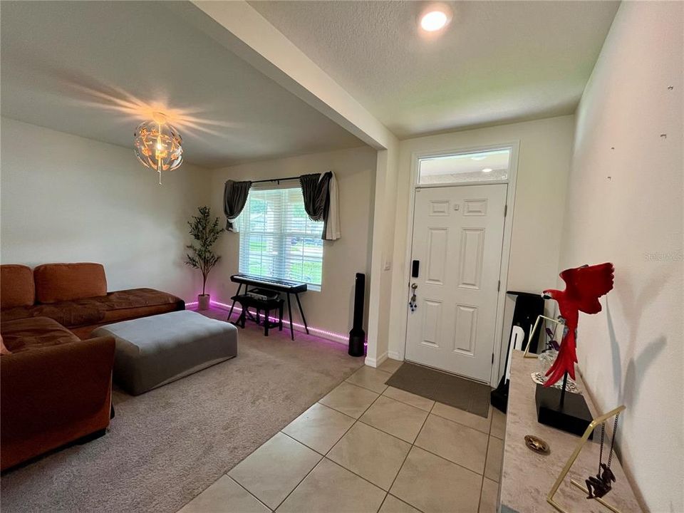 For Rent: $3,250 (5 beds, 3 baths, 2605 Square Feet)