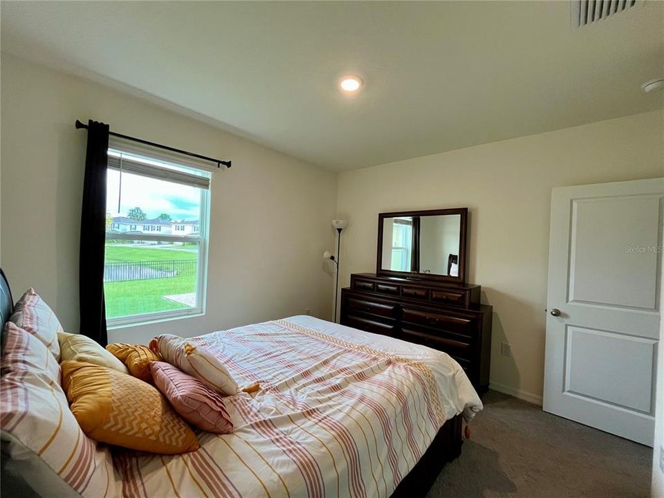 For Rent: $3,250 (5 beds, 3 baths, 2605 Square Feet)