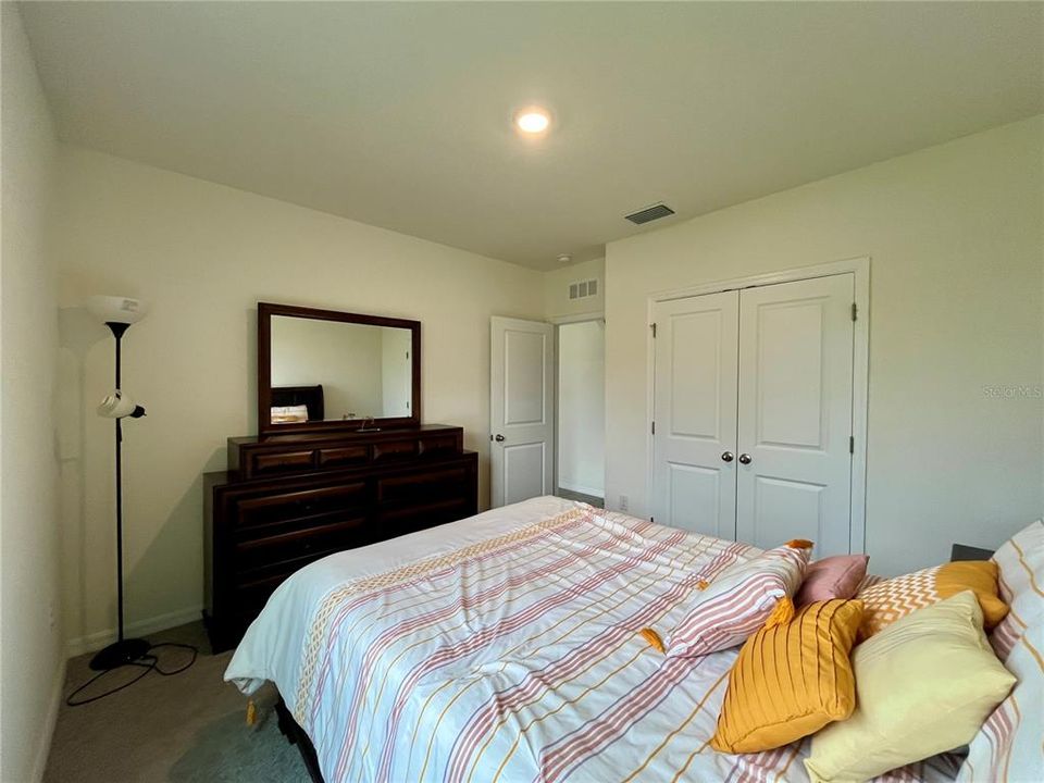 For Rent: $3,250 (5 beds, 3 baths, 2605 Square Feet)