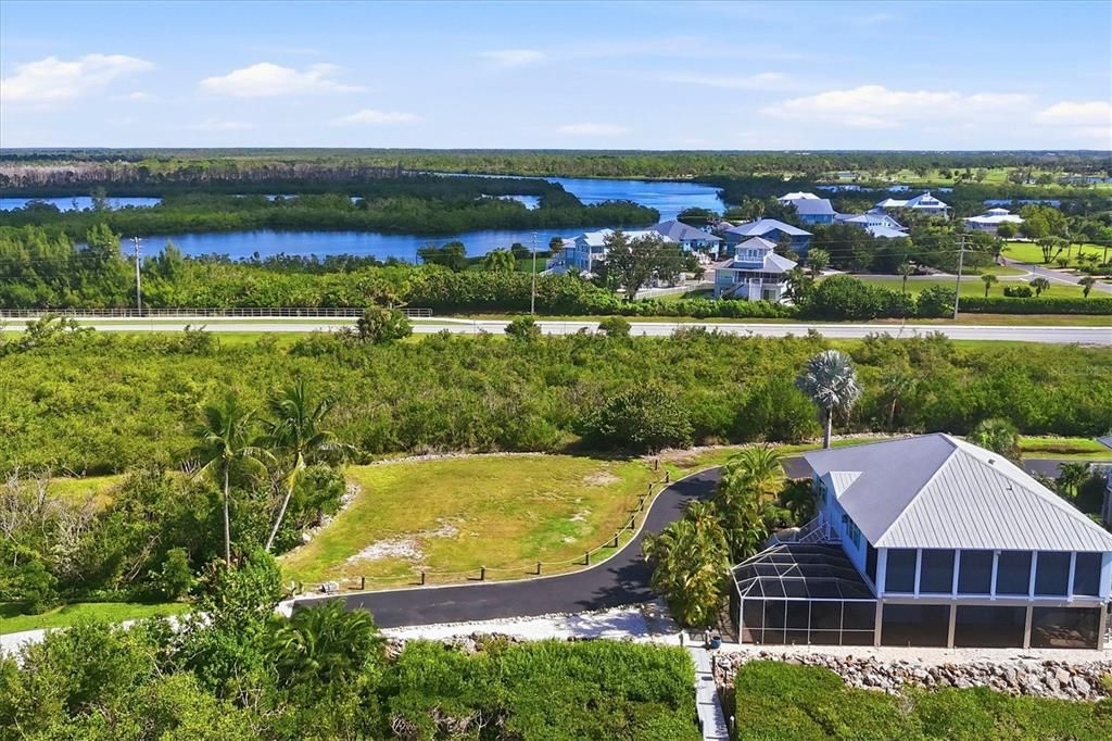 En Venta: $1,450,000 (1.25 acres)