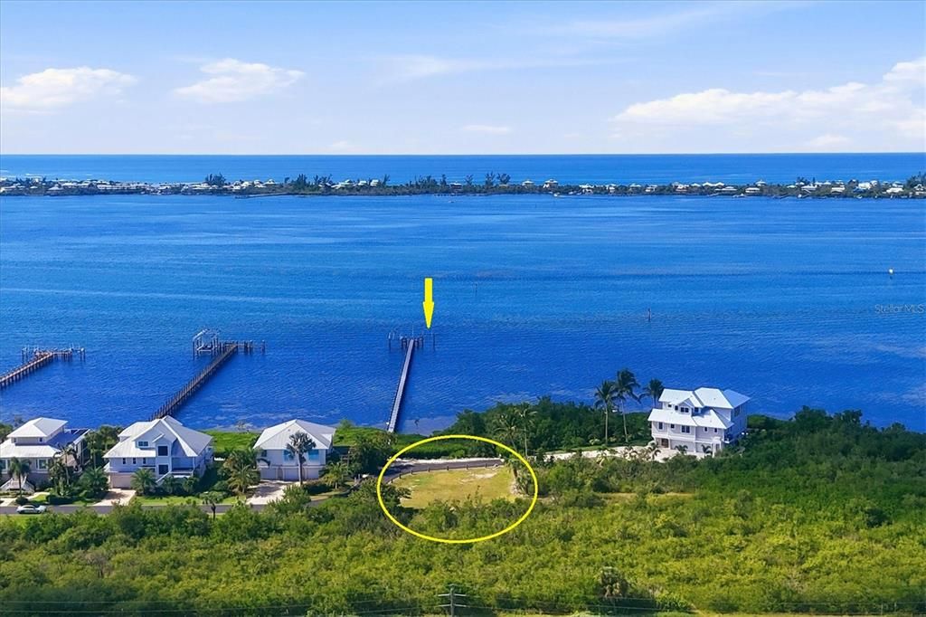 En Venta: $1,450,000 (1.25 acres)